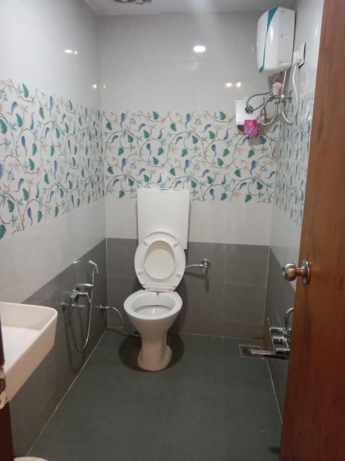 Hotel Shreeji'S Gandhinagar Esterno foto